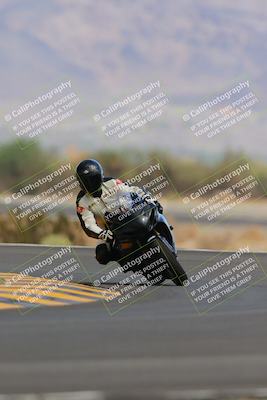 media/Sep-11-2022-SoCal Trackdays (Sun) [[81b7e951af]]/Turn 14 (1130am)/